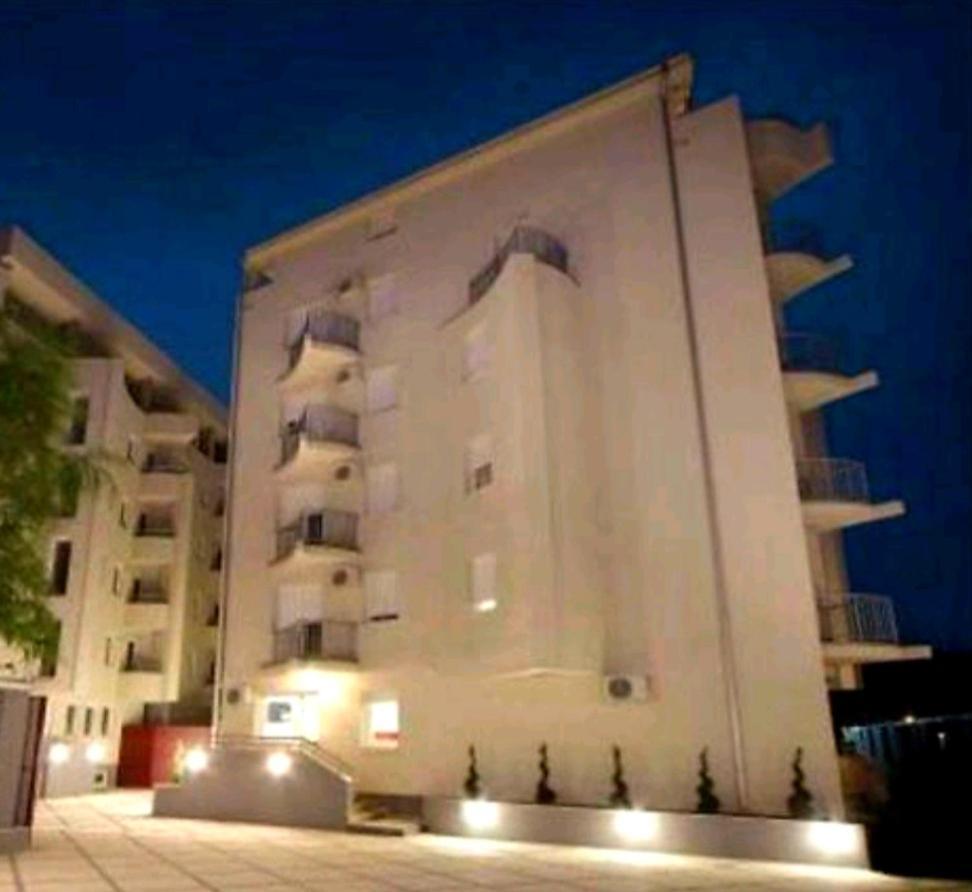 Royalwings Apartman Jagodina Exterior photo